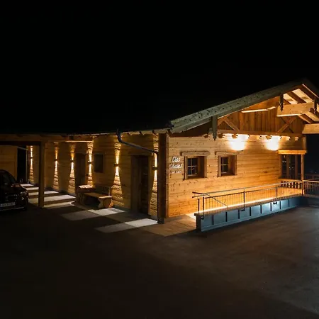 Das Chalet シャレー シュラートミンク