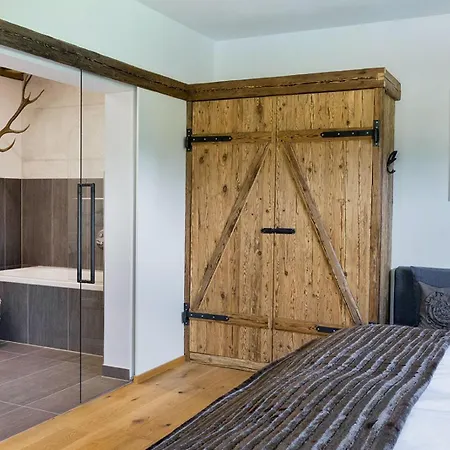 Das Chalet シャレー シュラートミンク